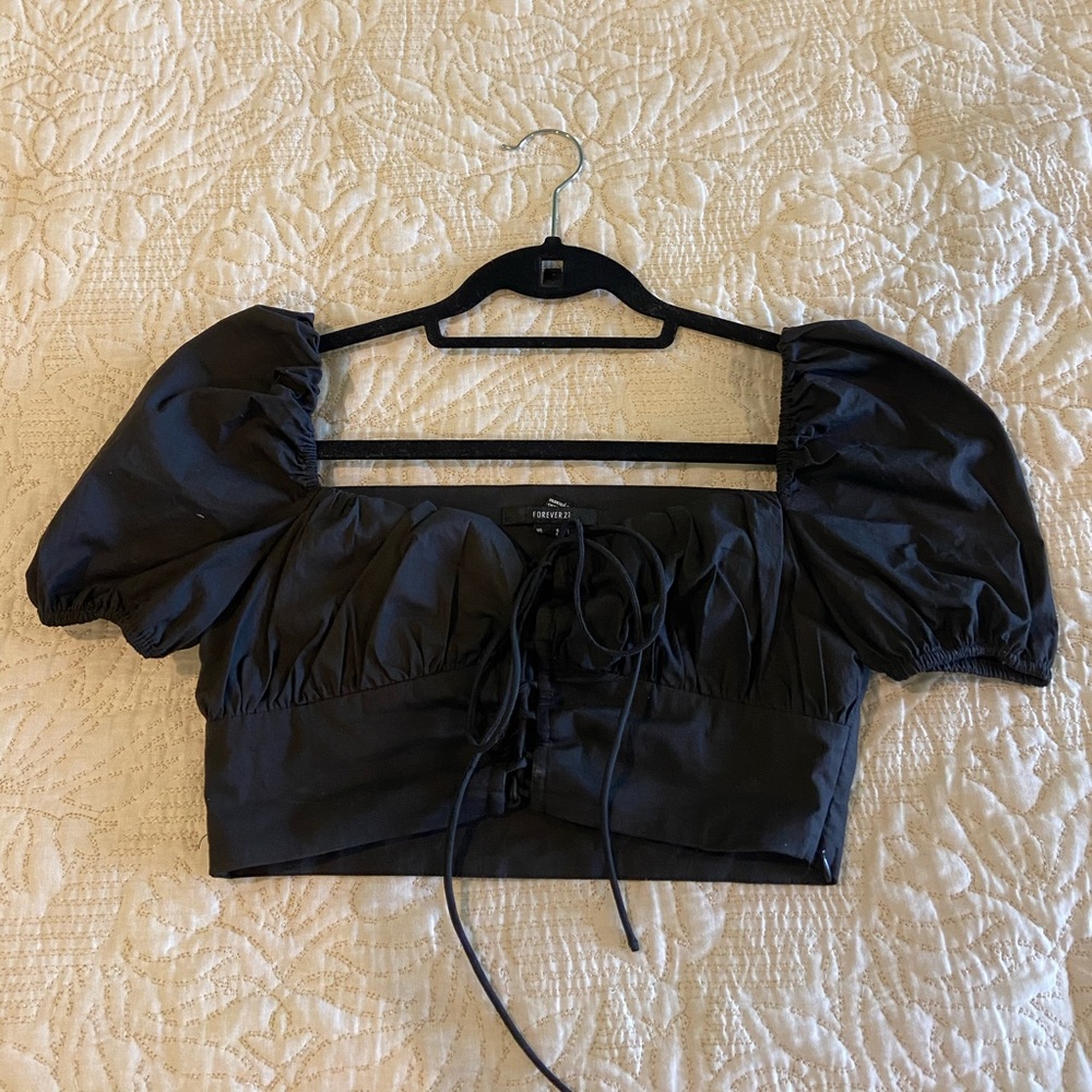 Black crop top!